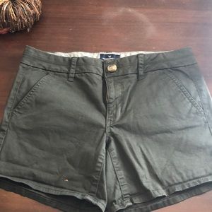 American Eagle olive colored shorts !!